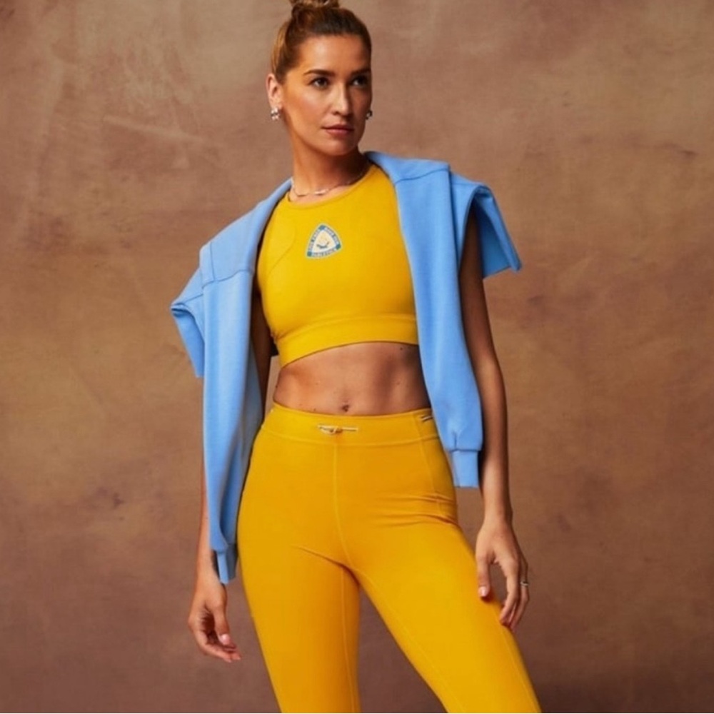 NWT: Fabletics SET - Yellow Activewear Set (sports bra & leggings)
